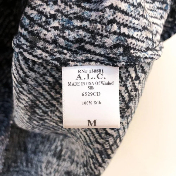 ALC Silk Patterned Button Front Sleeveless Blouse - Picture 5 of 6